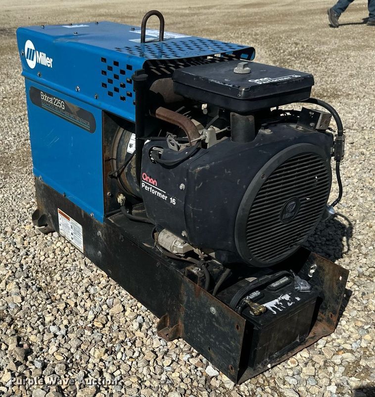 image for item DV0666 Miller Bobcat 225G welder/generator