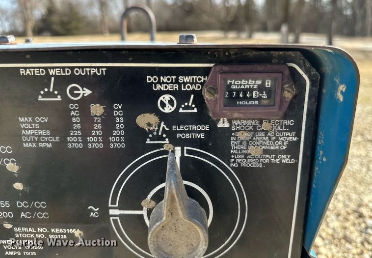 image for item DV0666 Miller Bobcat 225G welder/generator