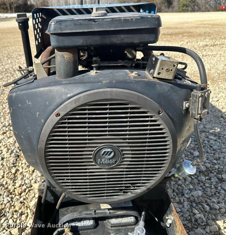 image for item DV0666 Miller Bobcat 225G welder/generator