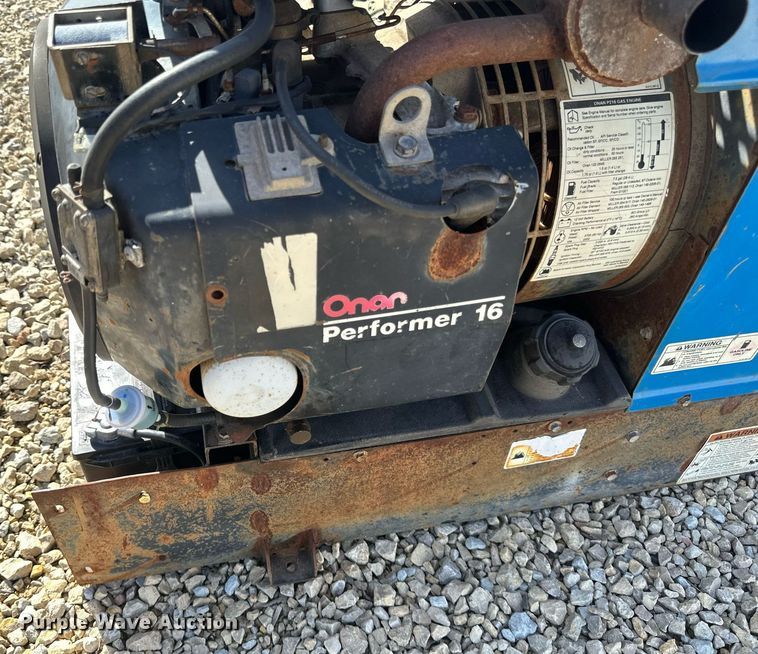 image for item DV0666 Miller Bobcat 225G welder/generator