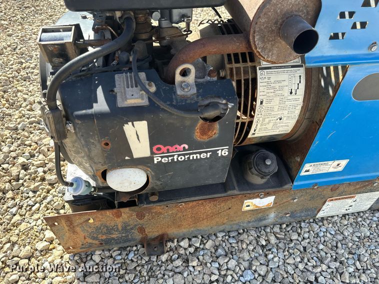 image for item DV0666 Miller Bobcat 225G welder/generator