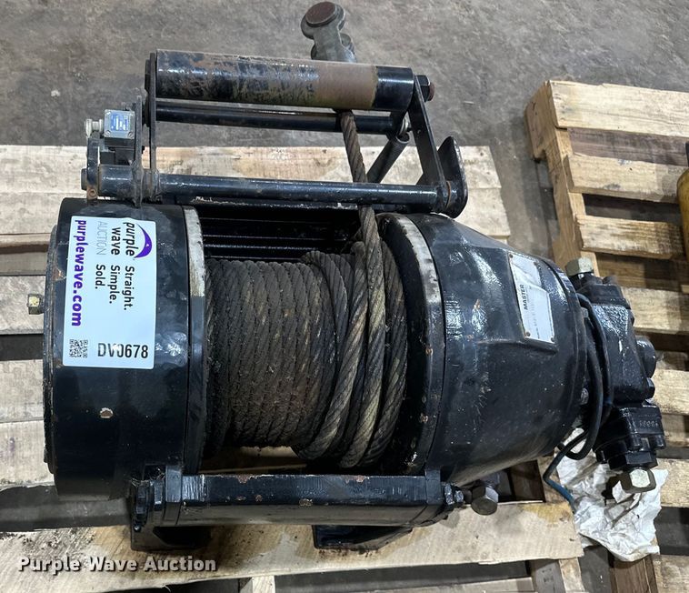 image for item DV0678 Pull Master M18-3-101-1 winch 