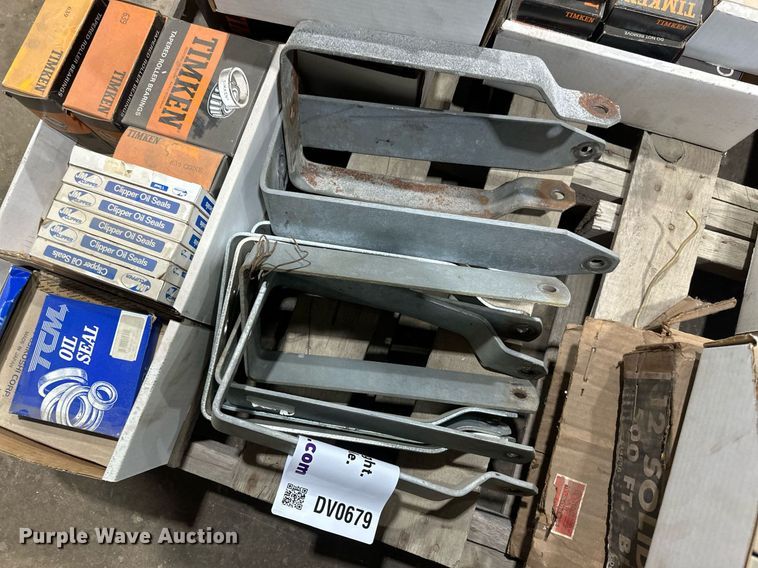 image for item DV0679 Truck parts