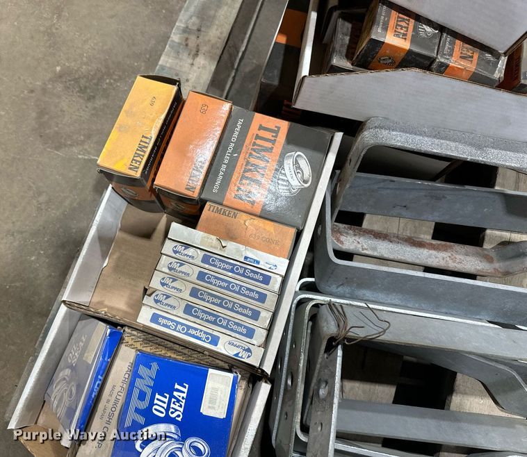 image for item DV0679 Truck parts