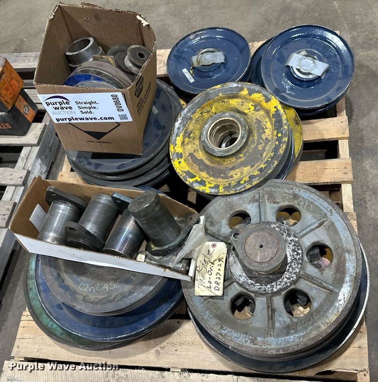 image for item DV0680 Truck parts