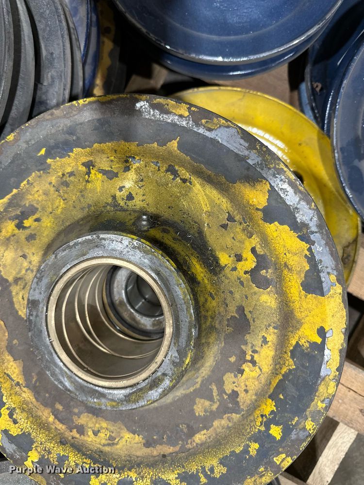 image for item DV0680 Truck parts