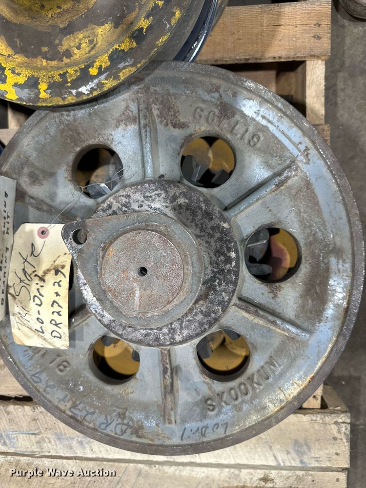 image for item DV0680 Truck parts