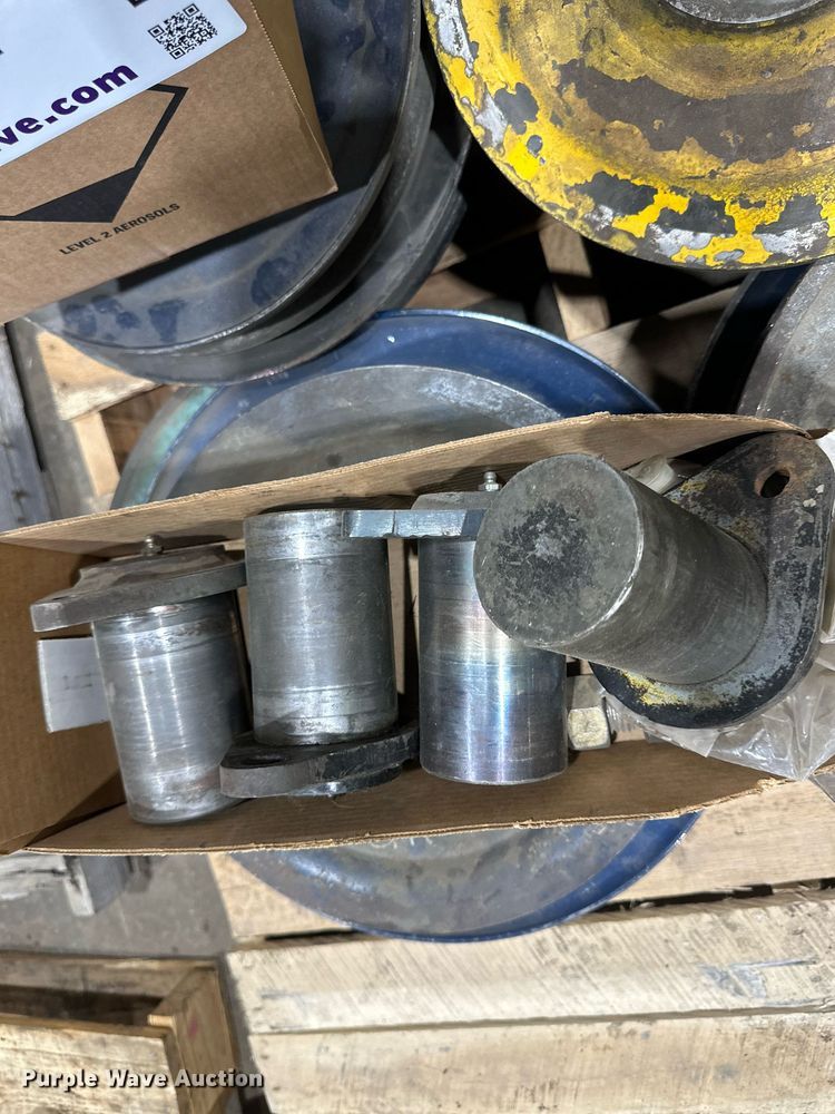 image for item DV0680 Truck parts