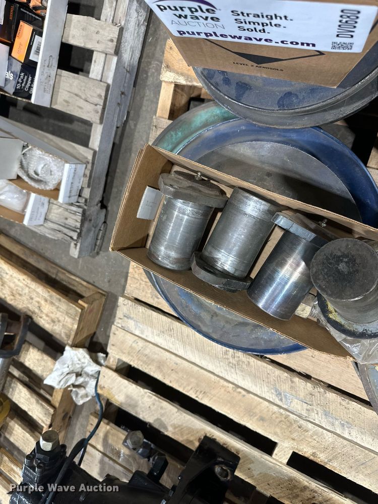 image for item DV0680 Truck parts