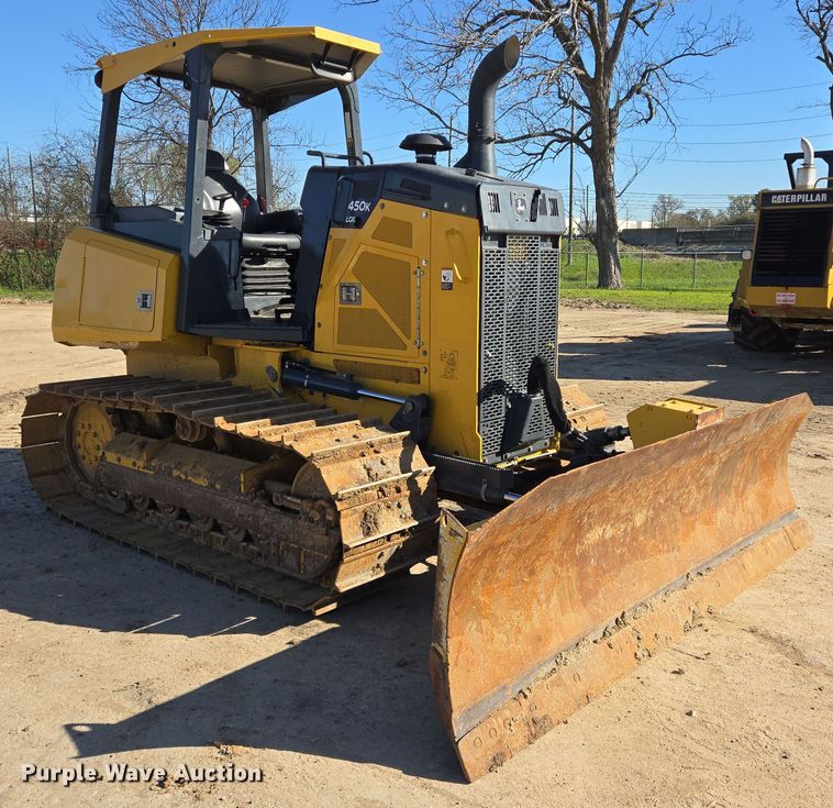 image for item DV1326 2022 John Deere 450K dozer
