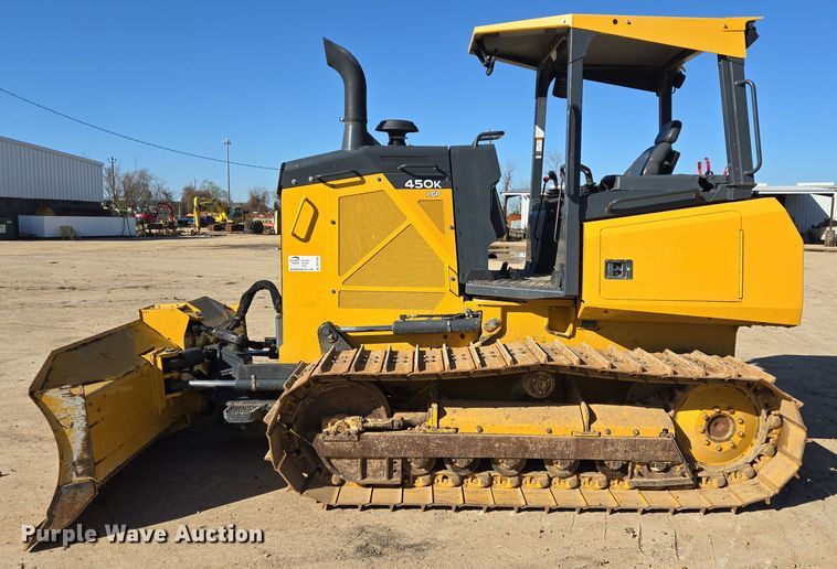 image for item DV1326 2022 John Deere 450K dozer