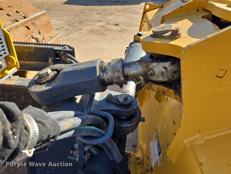 image for item DV1326 2022 John Deere 450K dozer