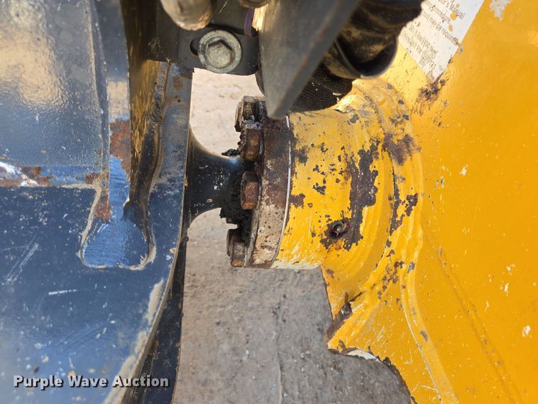 image for item DV1326 2022 John Deere 450K dozer