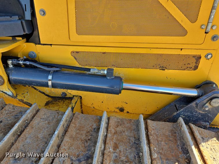 image for item DV1326 2022 John Deere 450K dozer