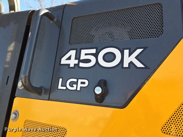 image for item DV1326 2022 John Deere 450K dozer