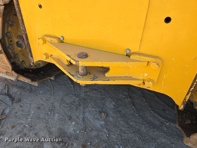 image for item DV1326 2022 John Deere 450K dozer