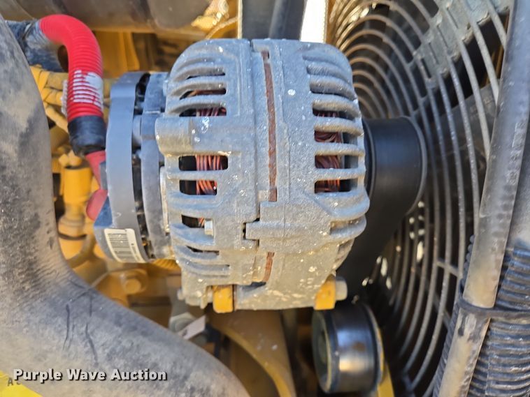 image for item DV1326 2022 John Deere 450K dozer