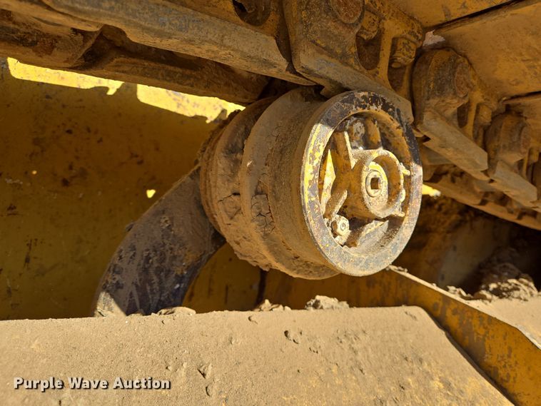 image for item DV1326 2022 John Deere 450K dozer