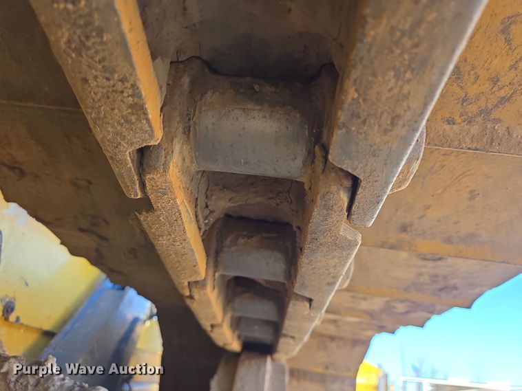 image for item DV1326 2022 John Deere 450K dozer