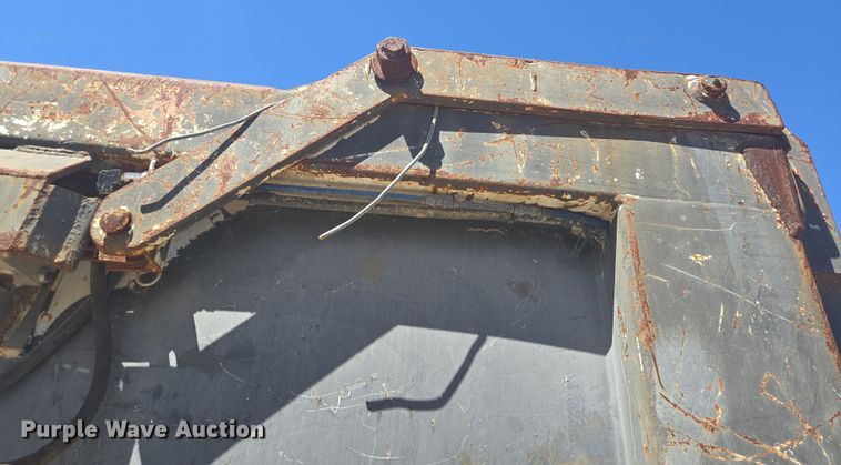 image for item DV1328 2001 Mack CX613 dump truck