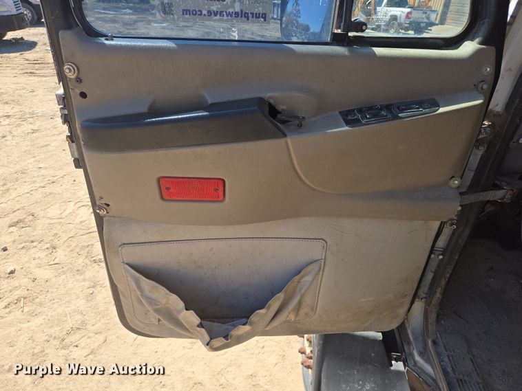 image for item DV1328 2001 Mack CX613 dump truck