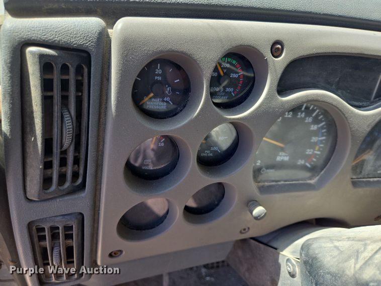 image for item DV1328 2001 Mack CX613 dump truck