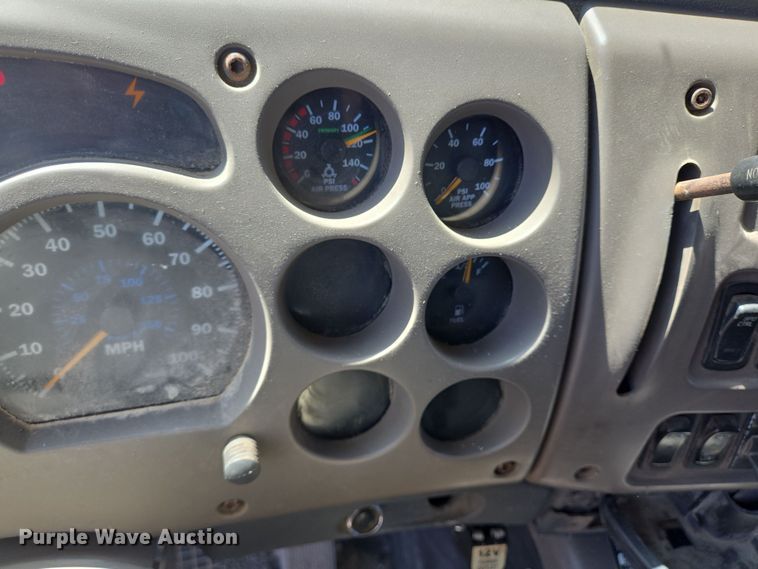 image for item DV1328 2001 Mack CX613 dump truck