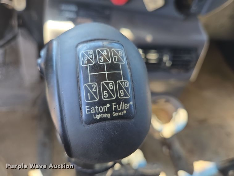 image for item DV1328 2001 Mack CX613 dump truck