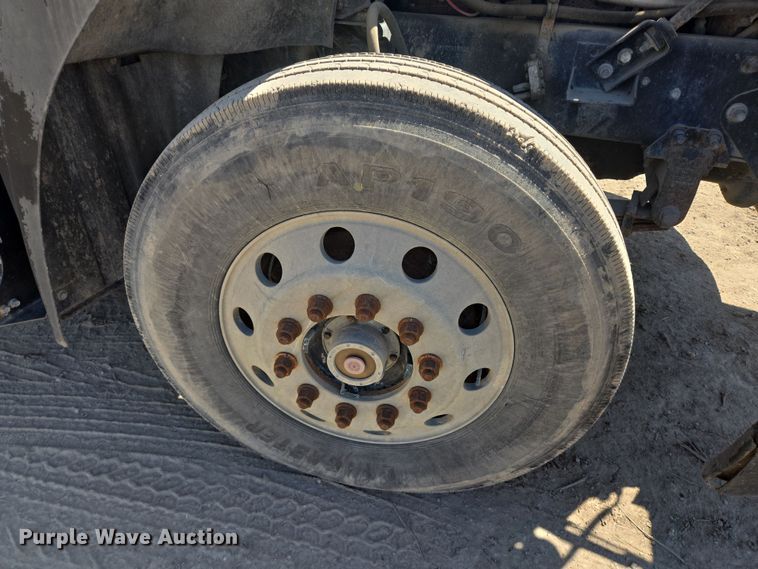 image for item DV1328 2001 Mack CX613 dump truck