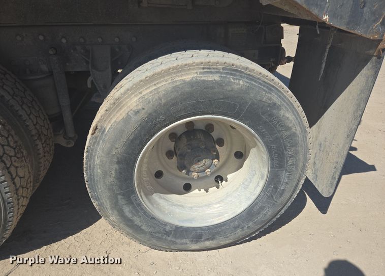 image for item DV1328 2001 Mack CX613 dump truck