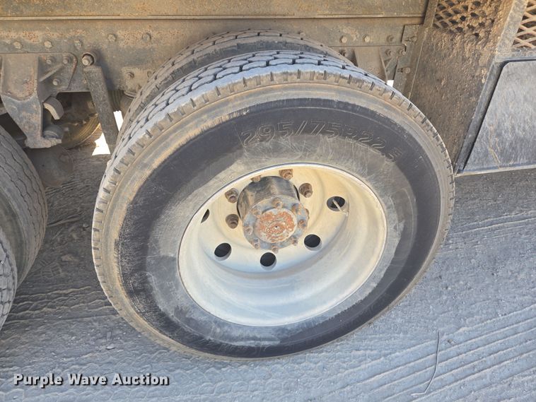 image for item DV1328 2001 Mack CX613 dump truck