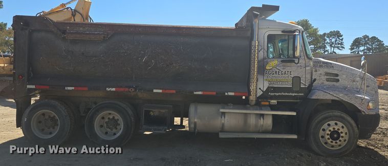 image for item DV1331 2001 Mack CX613 dump truck