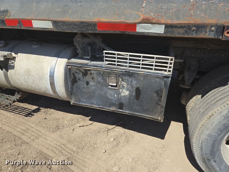 image for item DV1331 2001 Mack CX613 dump truck