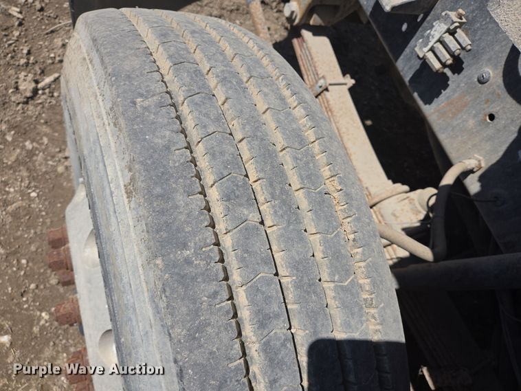 image for item DV1331 2001 Mack CX613 dump truck