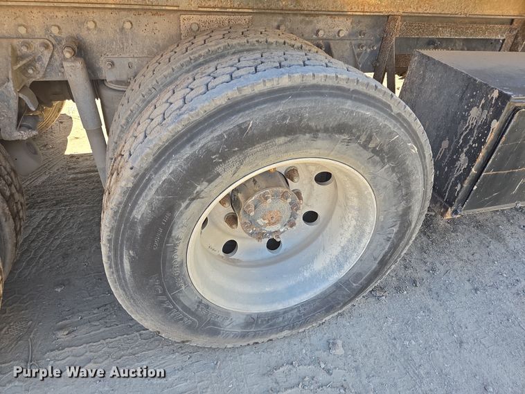 image for item DV1331 2001 Mack CX613 dump truck