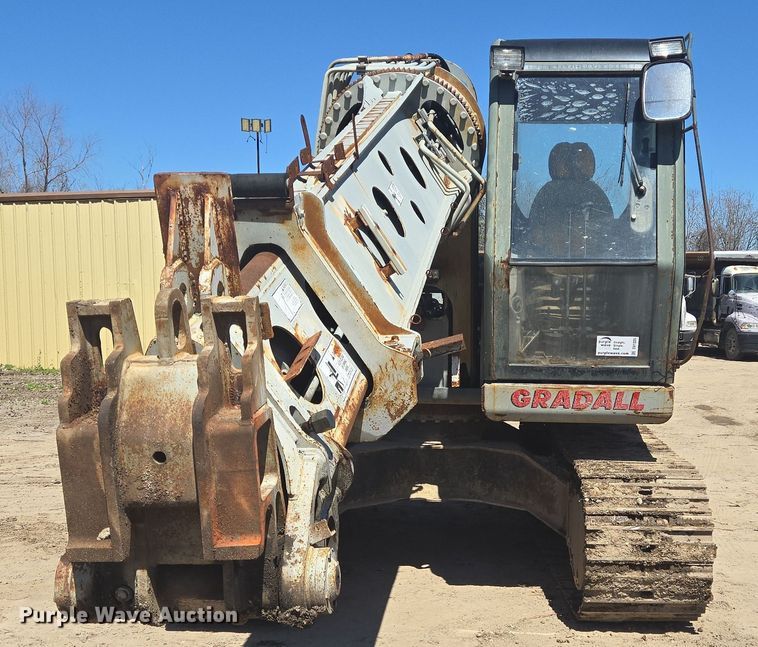 image for item DV1335 2007 Gradall XL 3200 excavator
