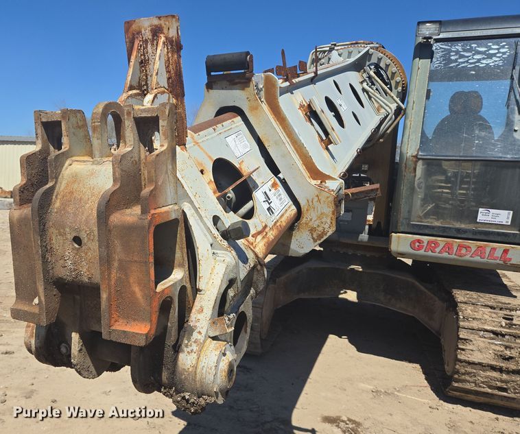 image for item DV1335 2007 Gradall XL 3200 excavator