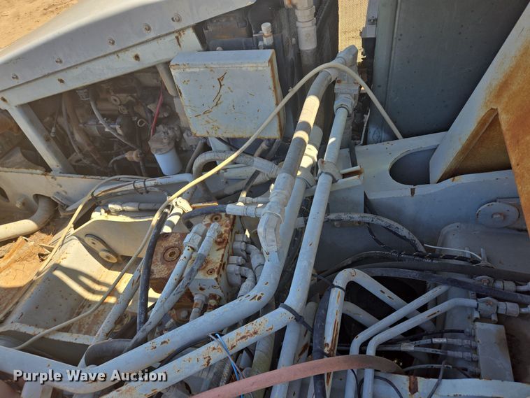 image for item DV1335 2007 Gradall XL 3200 excavator