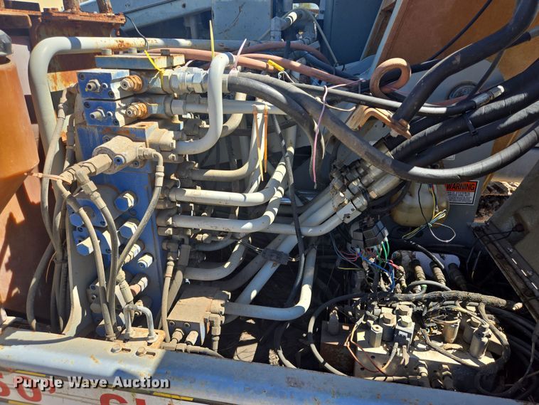 image for item DV1335 2007 Gradall XL 3200 excavator