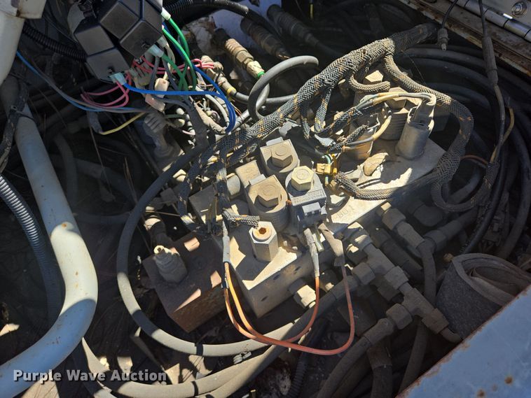 image for item DV1335 2007 Gradall XL 3200 excavator