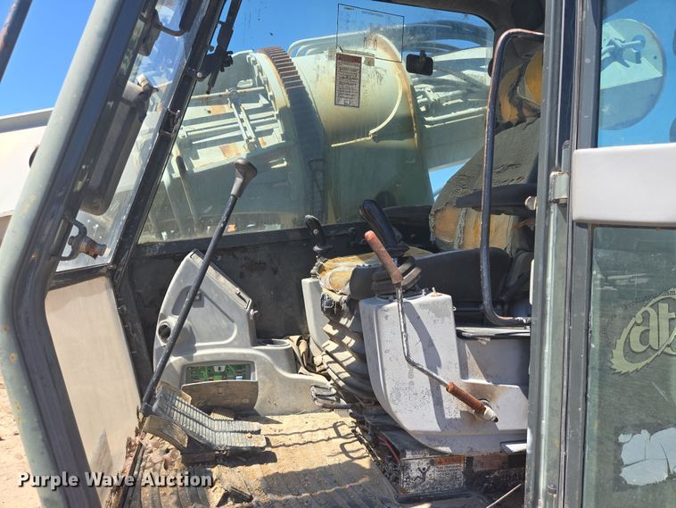 image for item DV1335 2007 Gradall XL 3200 excavator