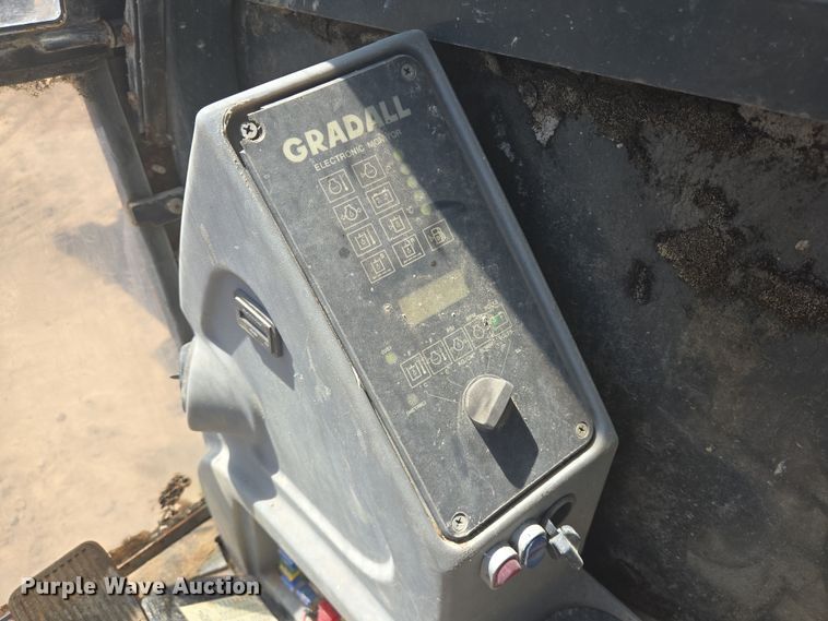 image for item DV1335 2007 Gradall XL 3200 excavator