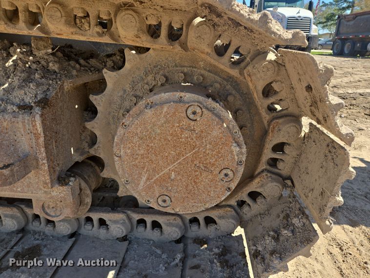 image for item DV1335 2007 Gradall XL 3200 excavator