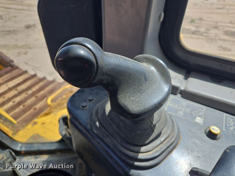 image for item DV1342 2017 Komatsu D65PX dozer