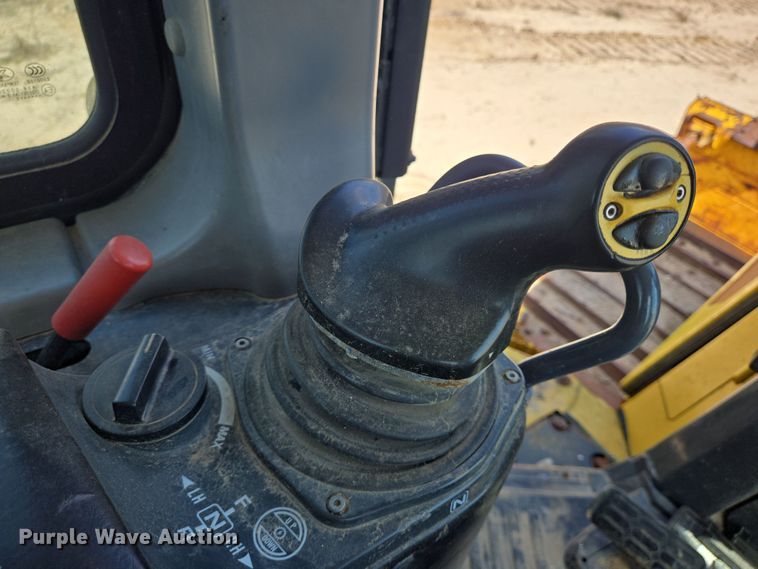 image for item DV1342 2017 Komatsu D65PX dozer