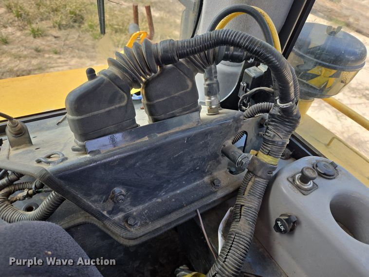 image for item DV1342 2017 Komatsu D65PX dozer