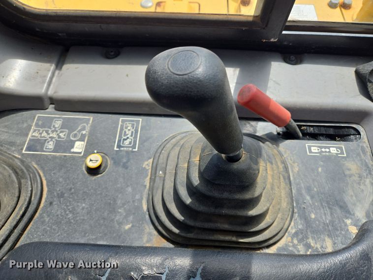 image for item DV1342 2017 Komatsu D65PX dozer