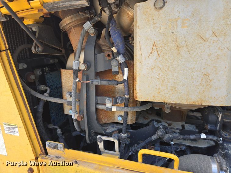 image for item DV1342 2017 Komatsu D65PX dozer