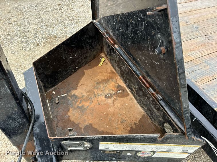 image for item DV1753 2017 Trailerman tilt deck equipment trailer