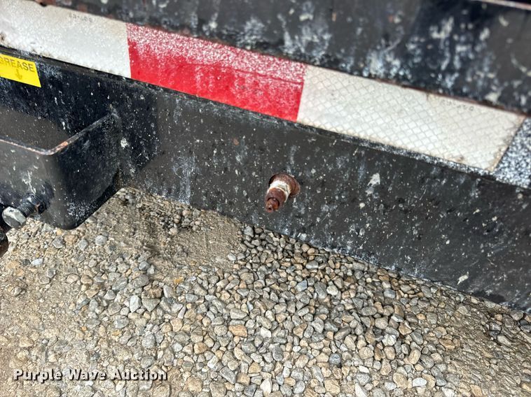 image for item DV1753 2017 Trailerman tilt deck equipment trailer